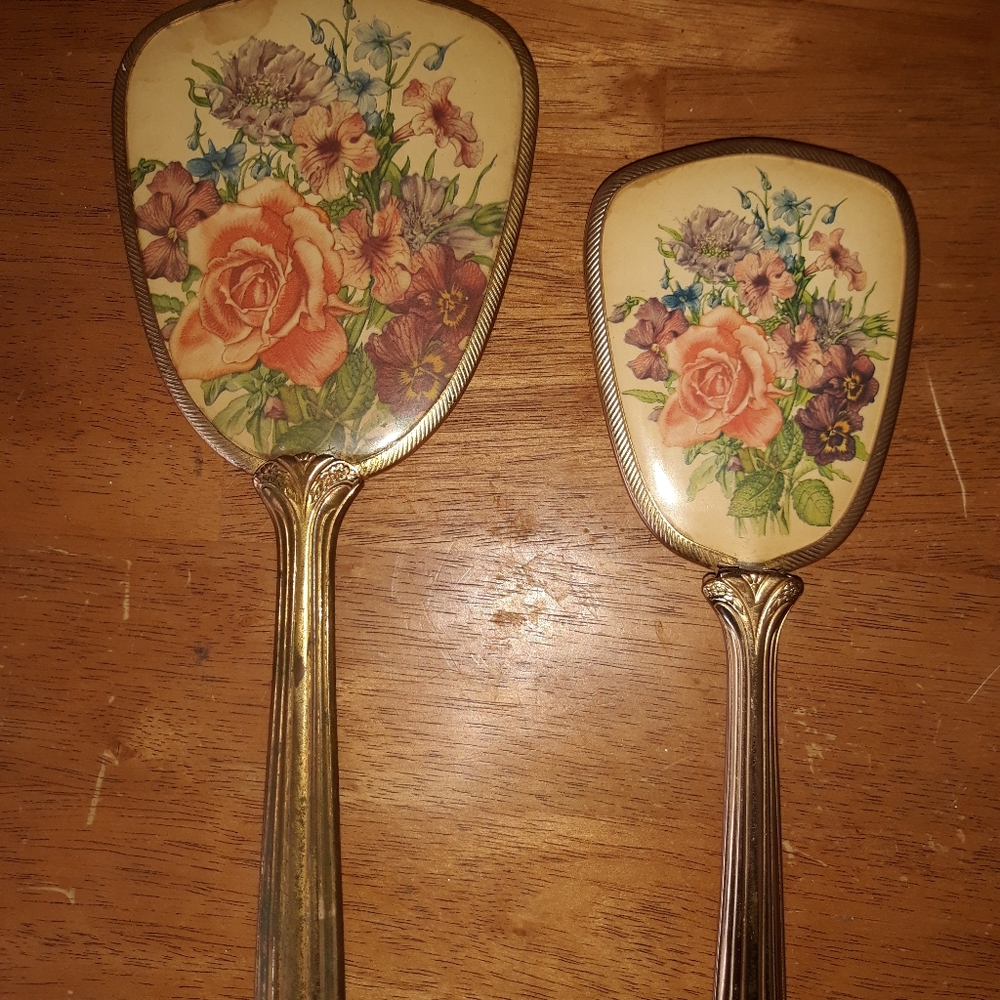 Hand held mirror and Brush. - Picture 1 of 4